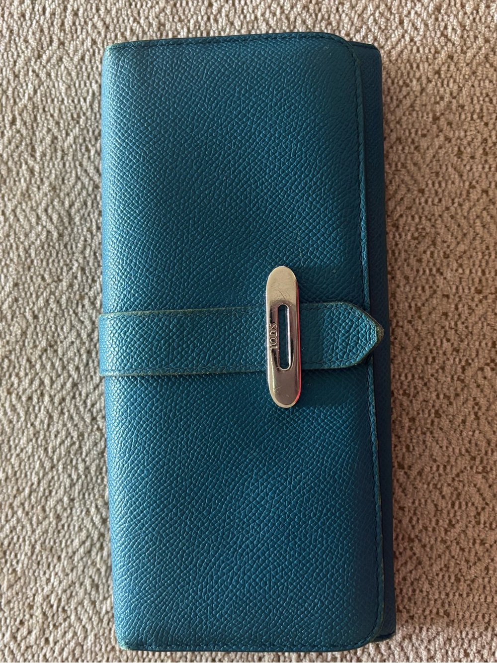 TOD'S Turquoise Leather Continental Wallet with Strap and Logo Plaque - Picture 13 of 16